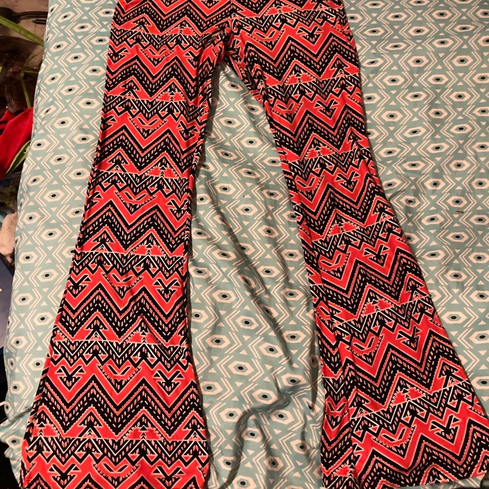 Bellbottom leggings